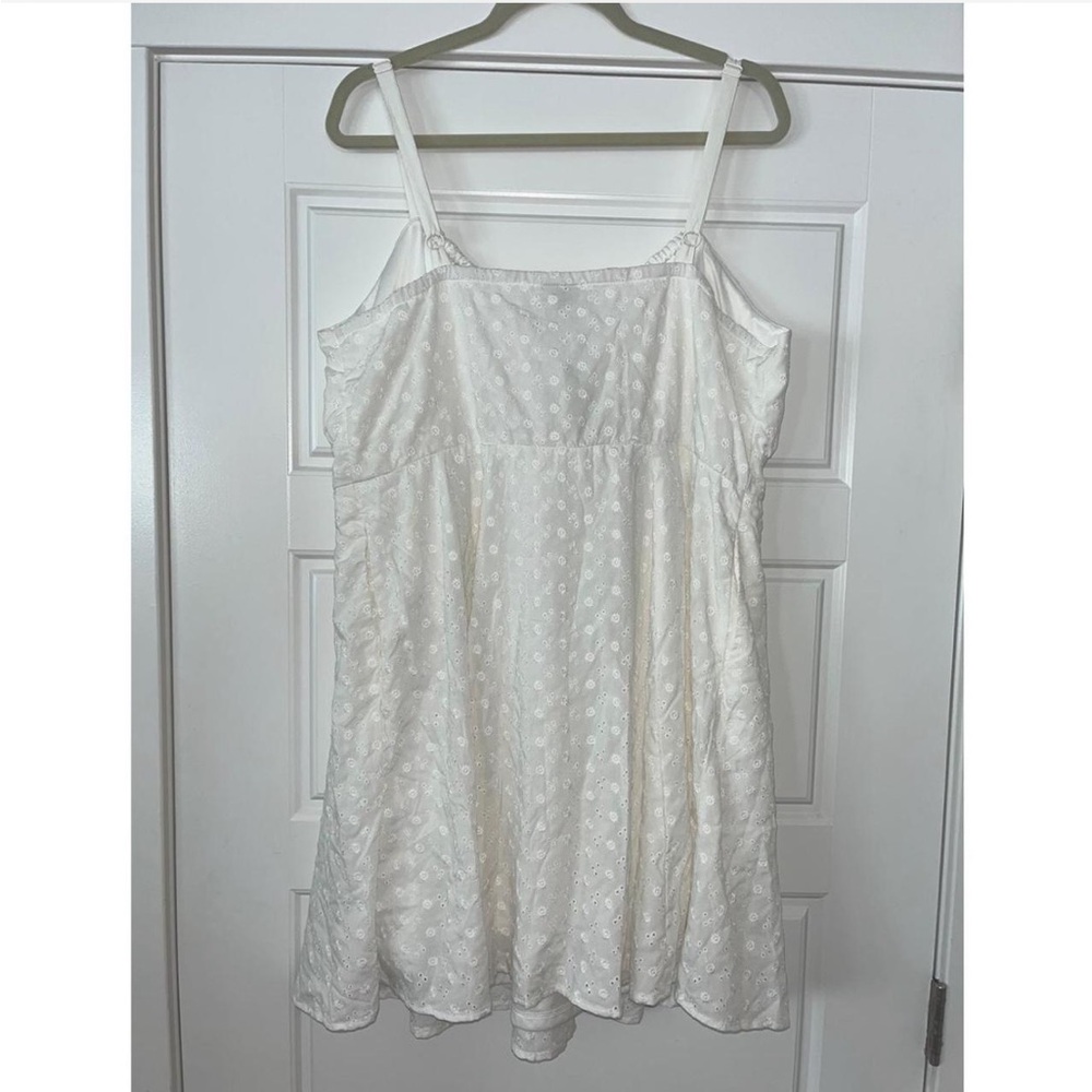 NWT Torrid Size 2 White Eyelet Mini Babydoll Dress - Picture 4 of 8